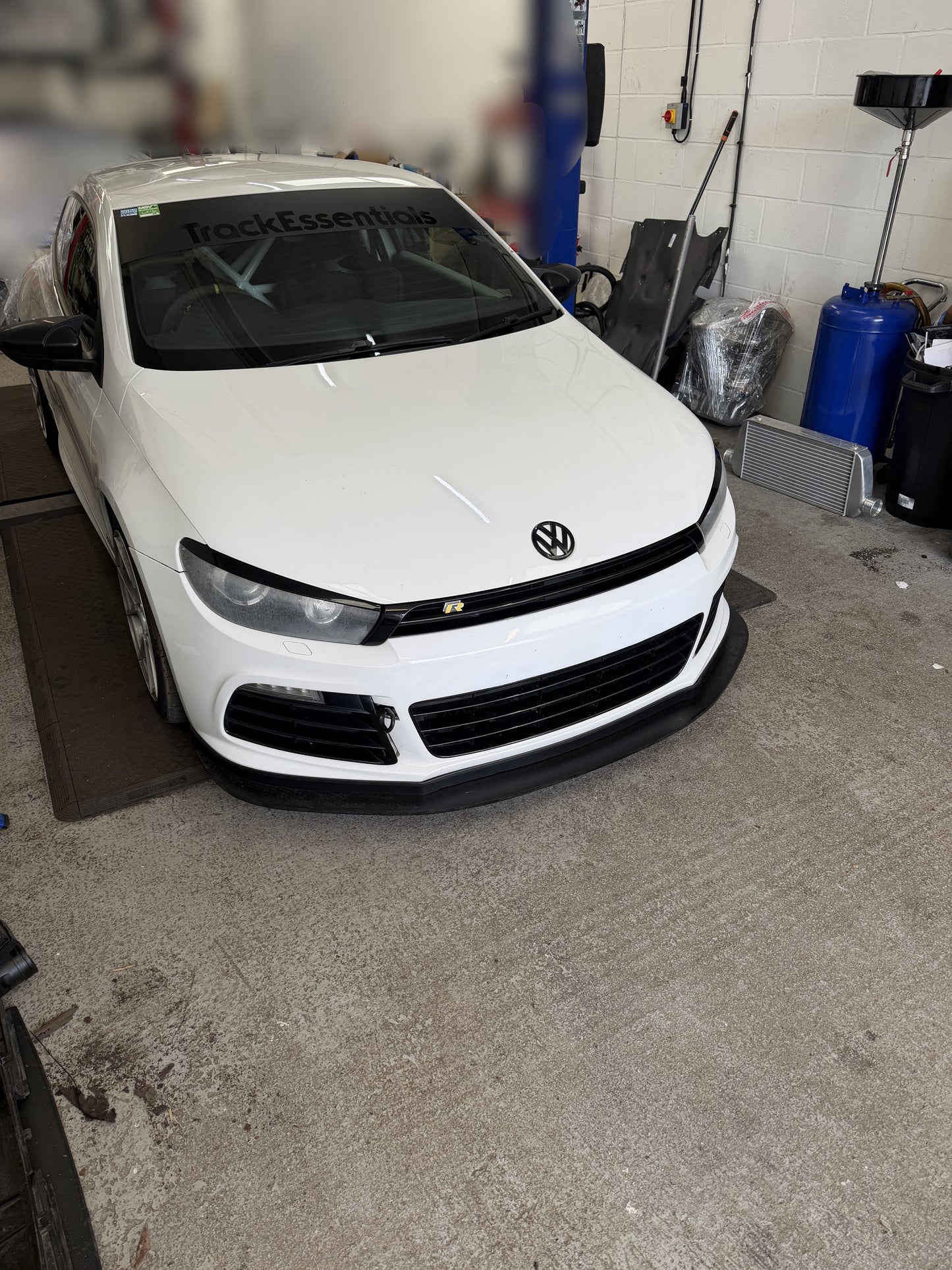 VW Scirocco chassis mount splitter
