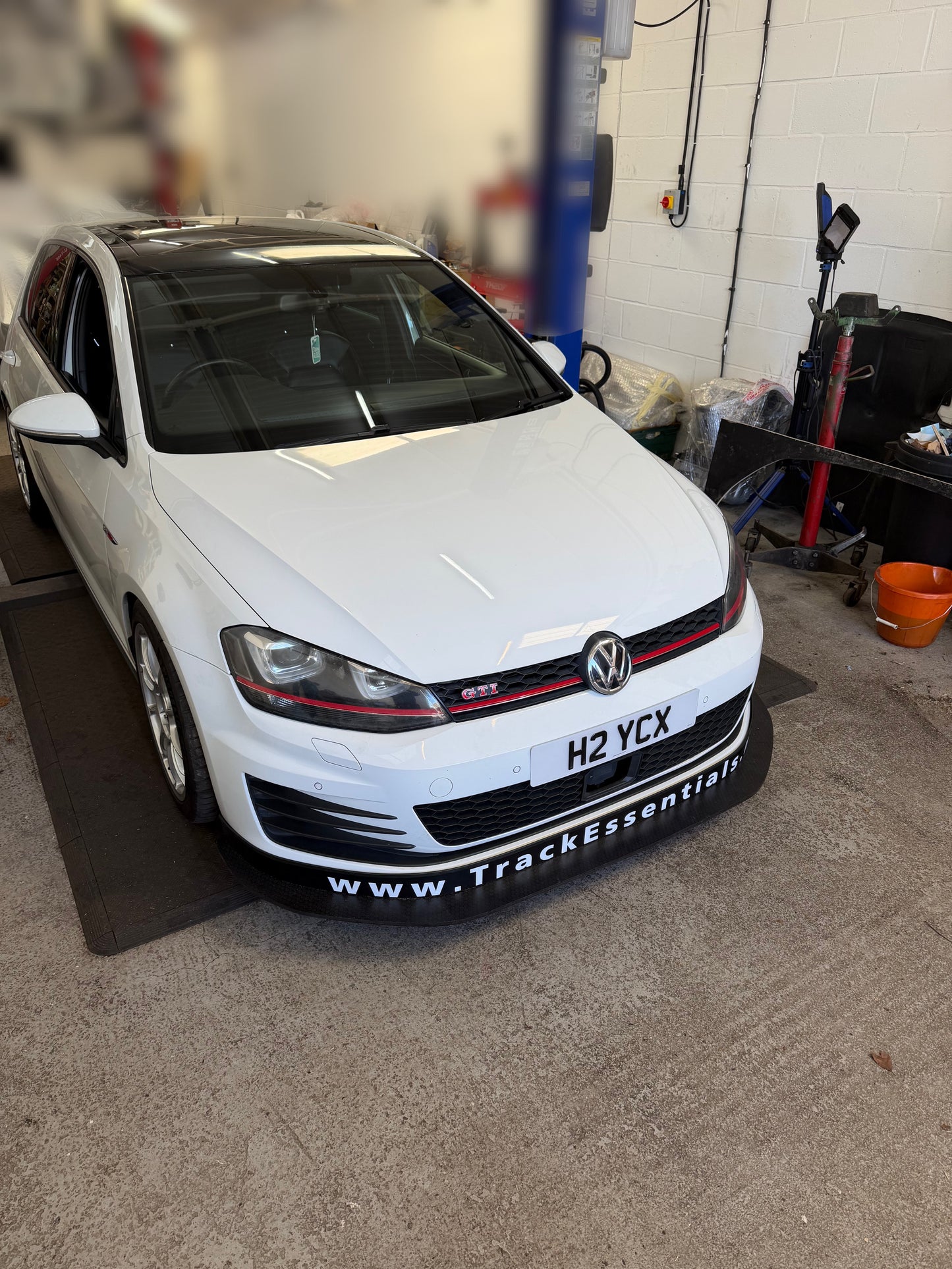 VW Mk7/7.5 Golf Gti chassis mount splitter